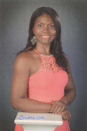 158180 - Leides Age: 48 - Colombia