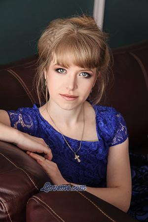 176507 - Elena Age: 32 - Russia