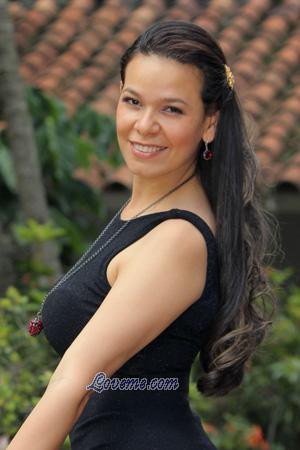 179936 - Yurary Age: 40 - Colombia