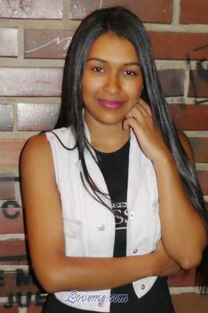 184304 - Manuela Age: 29 - Colombia