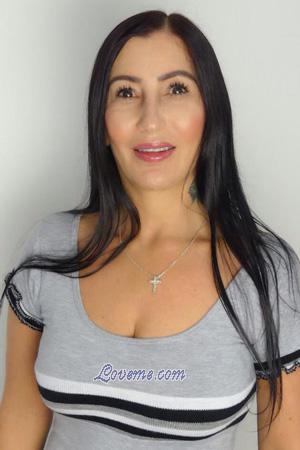 185424 - Yanet Age: 55 - Colombia