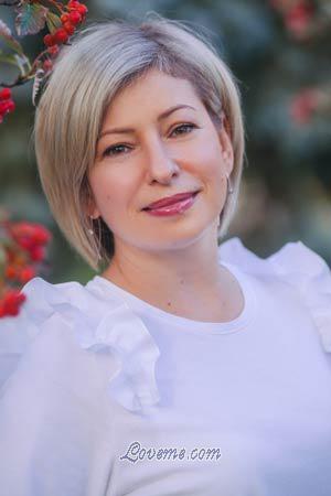 197713 - Alina Age: 52 - Ukraine