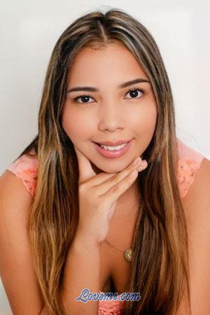 198003 - Yeraldin Age: 29 - Colombia