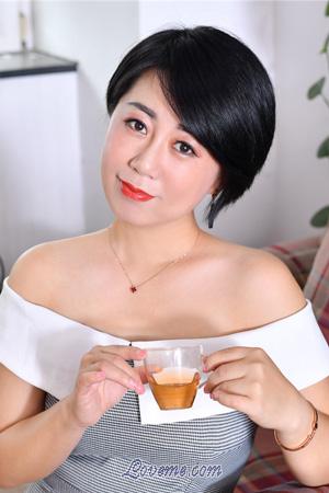 199927 - Lulu Age: 48 - China