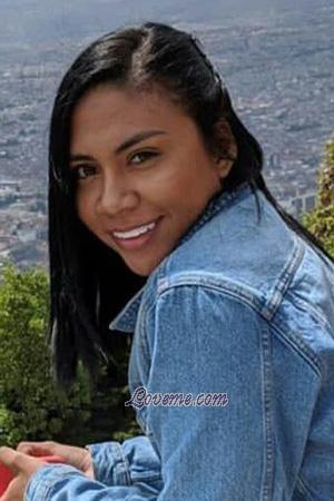 201129 - Estefany Age: 30 - Colombia