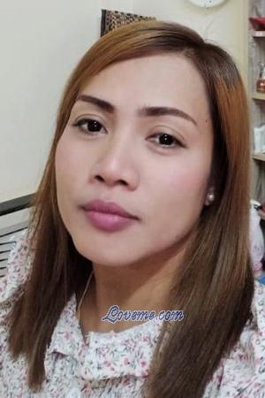 203402 - Nilawan Age: 42 - Thailand