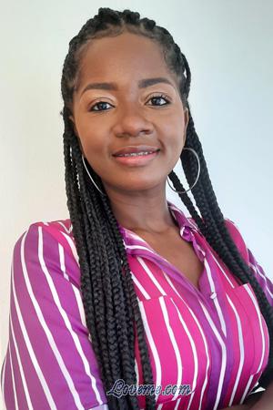 205104 - Stefany Age: 35 - Colombia