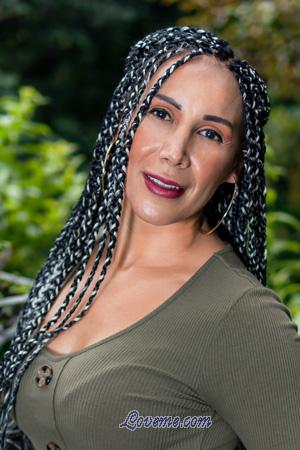 206700 - Luz Age: 51 - Colombia