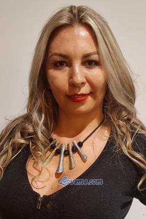 207334 - Andrea Age: 44 - Colombia