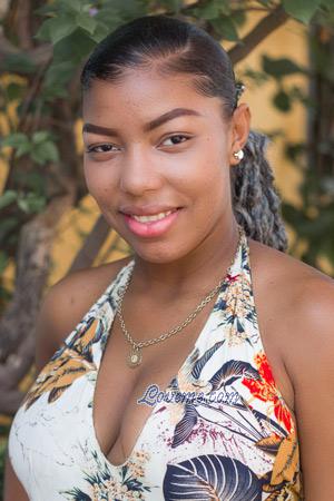 209978 - Nayelis Age: 24 - Colombia