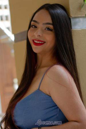 210289 - Laura Age: 26 - Colombia