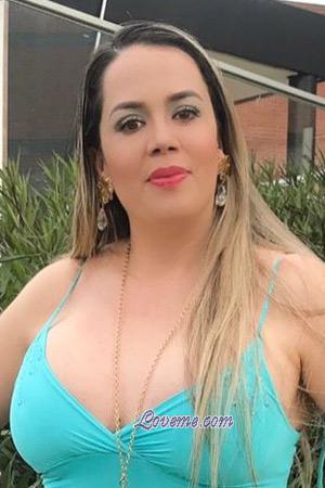 210422 - Tania Age: 44 - Colombia