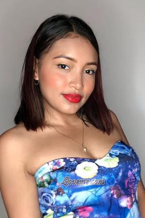 211257 - Jessenia Age: 27 - Colombia