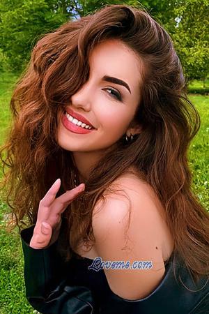 212603 - Anastasiia Age: 25 - Ukraine