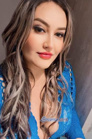 215143 - Yuri Age: 42 - Colombia