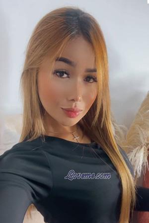 216417 - Yulieth Age: 26 - Colombia