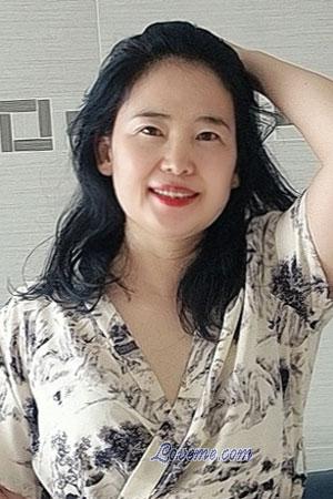 220558 - Lisa Age: 47 - China