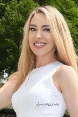 221500 - Ludmila Age: 51 - Ukraine