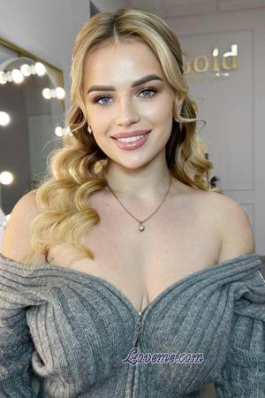 222823 - Ill�na Age: 23 - Ukraine