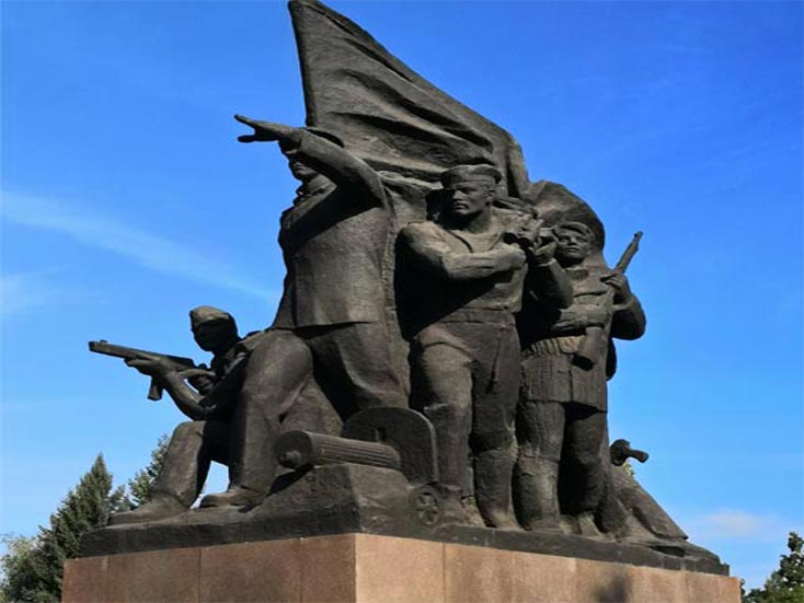 Memorial for the 68 Paratroopers Memorial for the 68 Paratroopers